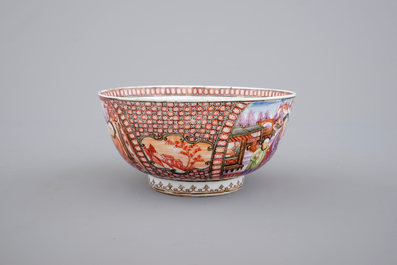 Un bol et une assiette en porcelaine de Chine, d&eacute;cor aux mandarins, 18&egrave;me