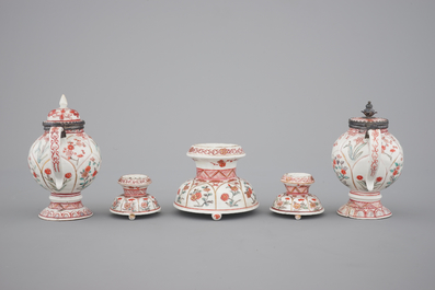 A set of three Chinese famille verte and iron red porcelain salts and two mustard pots with silver mounts, Kangxi, ca. 1700