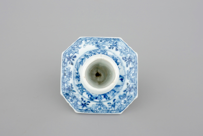 A blue and white Chinese porcelain candlestick, Qianlong, 18th C.