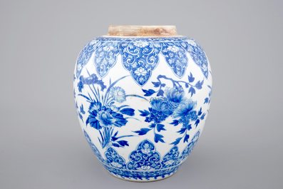 A blue and white Chinese porcelain ginger jar, Kangxi, ca. 1700