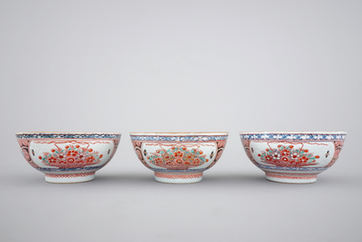 A rare set of six Chinese 'Amsterdam bont' bowls, 18th C.