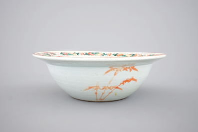 A Chinese famille rose porcelain "Two-faced emperor" bowl, 19th C