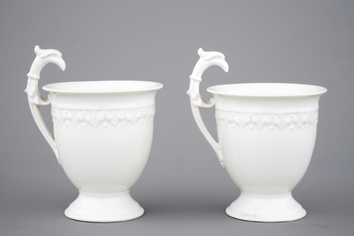 A pair of Chinese blanc de Chine porcelain cups, 19/20th C.