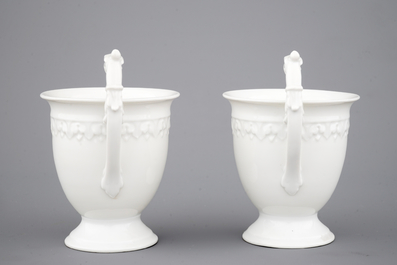 A pair of Chinese blanc de Chine porcelain cups, 19/20th C.