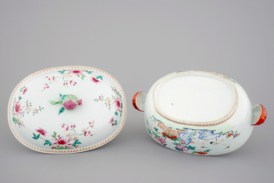 A Chinese famille rose export porcelain tureen on stand, Qianlong, 18th C.