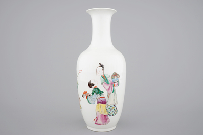 A fine slender Chinese famille rose porcelain vase, 19th C.