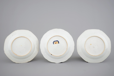 Three Chinese famille rose export porcelain plates, Qianlong, 18th C