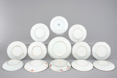 A group of 12 various Chinese Kangxi and Yongzheng porcelain plates, 18th C.