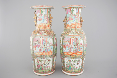 A pair of Chinese Canton famille rose porcelain vases, 19th C.