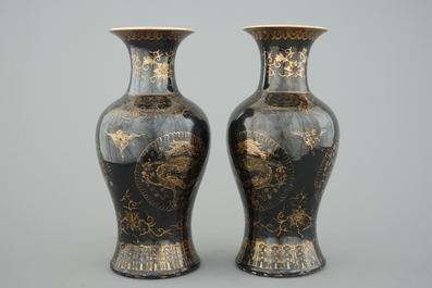 A pair of Chinese gilt-decorated mirror black vases, 18/19th C.