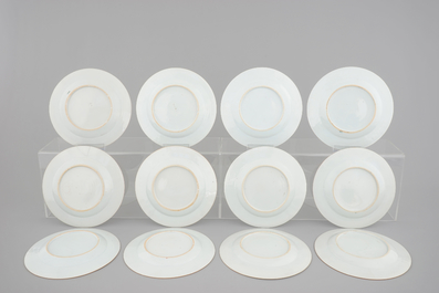 A set of 12 Chinese famille rose export porcelain plates with phoenix with scroll design, Qianlong, 18th C.