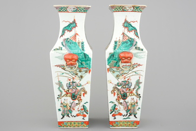 A pair of square Chinese wucai porcelain vases with warriors, 19th C.