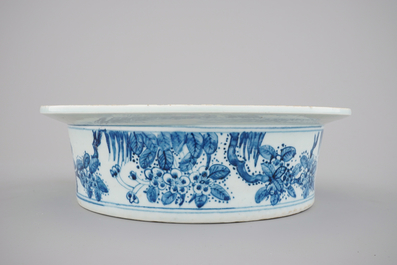 A Chinese blue and white porcelain basin with squirrels among vines, 18th C.