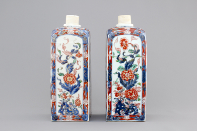 A pair of Chinese verte-imari porcelain square tea caddies, Kangxi, ca. 1700