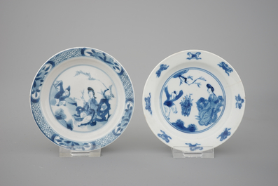 8x Chinese blue and white porcelain: a Kangxi footed teapot, a pair of Hatcher Cargo egg cups, 17/19th C.