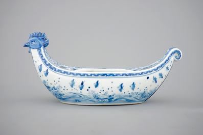 A Japanese Hirado porcelain blue and white chicken-head boat, 19th C.