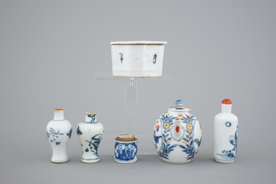 A collection of 18/19th C. Chinese porcelain: a snuff bottle, a teapot, two miniature vases