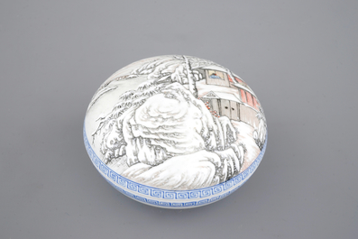 A Chinese box and cover with a winter landscape and a brush pot, 20th C.