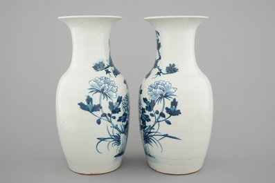 A pair of blue and white Chinese vases with birds among flowers, 19th C.