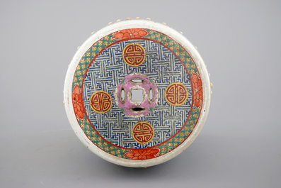 A Chinese famille rose porcelain 'Shou' garden seat, 19th C.