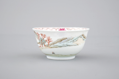 Two fine Chinese famille rose porcelain cups, Yongzheng, 1722-1735