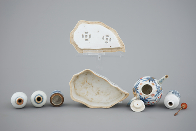 A collection of 18/19th C. Chinese porcelain: a snuff bottle, a teapot, two miniature vases