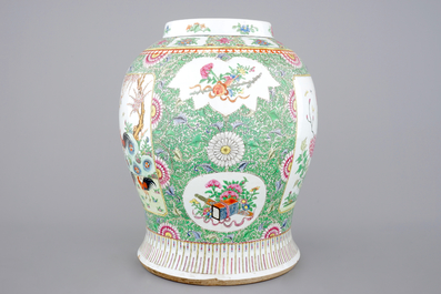 A Chinese famille rose porcelain vase with a peacock, 19th C.