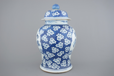 A large blue and white Chinese porcelain baluster jar and cover, 19th C.