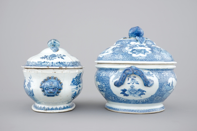 Two Chinese blue and white export porcelain tureens, Qianlong, 18th C.