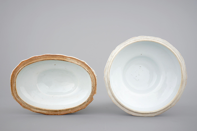 Two Chinese blue and white export porcelain tureens, Qianlong, 18th C.