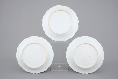 A set of three lobed Chinese famille rose dishes, Qianlong, 18th C.