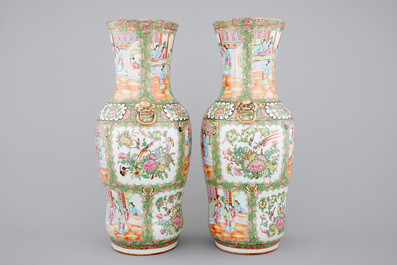 A pair of Chinese Canton rose medallion vases, 19th C.