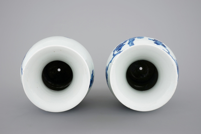 A pair of blue and white Chinese porcelain yenyen vases, 19th C.