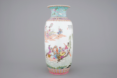 A fine Chinese famille rose porcelain vase, Jingdezhen, 20th C.