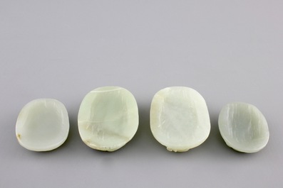 A set of 4 pale celadon jade carvings, 19/20th C.