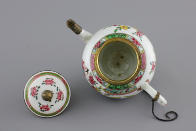 A Chinese silver-mounted famille rose porcelain teapot, Yongzheng-Qianlong, 18th C.