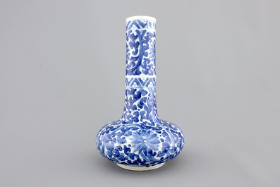 A blue and white Chinese porcelain bottle-shaped vase with Wan-Li mark, Kangxi, ca. 1700