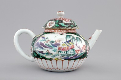 A Chinese famille noire teapot and cover, Yongzheng, 1722-1735