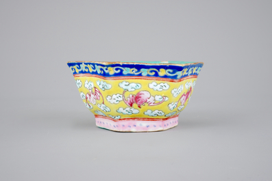 Five Chinese famille rose porcelain bowls, 19th C.