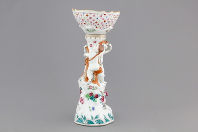 A rare Chinese export porcelain pierced fruit bowl on stand in Meissen style, Qianlong, 18th C.