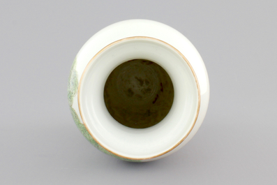 A republic Chinese porcelain famille rose vase, early 20th C.