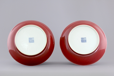 A pair of Chinese porcelain copper-red glazed plates, 19/20th C.