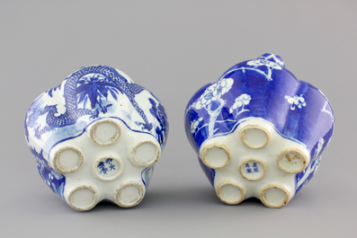 Two Chinese blue and white garlic neck tulip vases, 19th C.