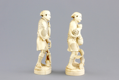 A pair of Japanese carved ivory fishermen, Meiji, 19th C.