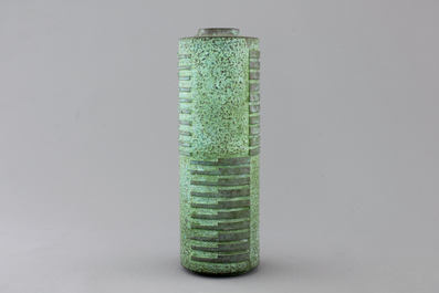 A Japanese green-patinated bronze cylindrical vase with wooden box, Showa period, 20th C.