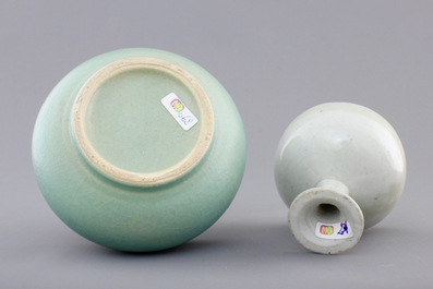A Chinese turquoise ground brushwasher, 17/18th C. and a white glazed Ming Dynasty stem cup, 16/17th C.