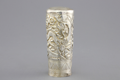A Chinese silver dragon cane handle, 19th C.