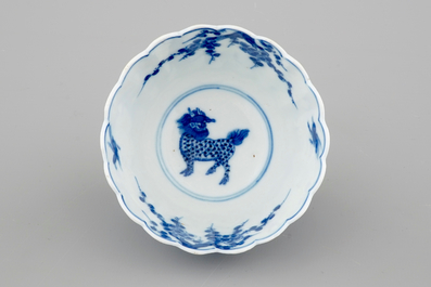 A set of 6 Chinese blue and white cups and saucers, Kangxi, ca. 1700