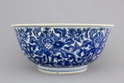 A large blue and white Chinese porcelain bowl with lotus scrolls, Kangxi, ca. 1680