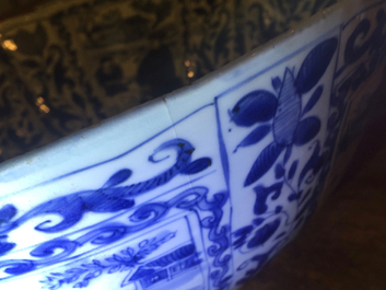 Un grand bol bleu et blanc, &eacute;poque Wan-Li (1573-1619), Dynastie Ming